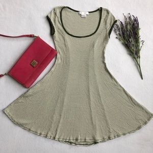 ✨Urban Outfitters Fit and Flare Dress✨